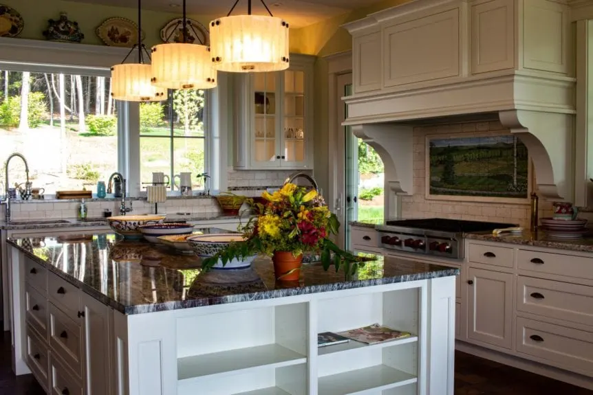 Luxury home: main kitchen with island