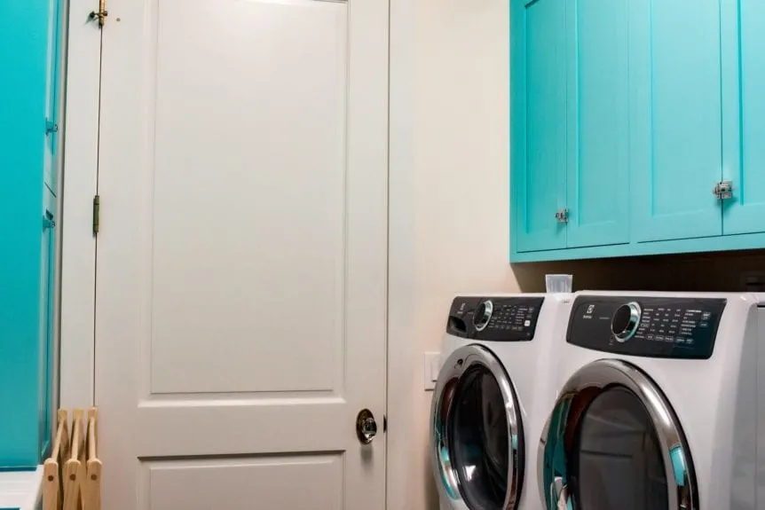 Luxury home: laundry room cupboards and appliances